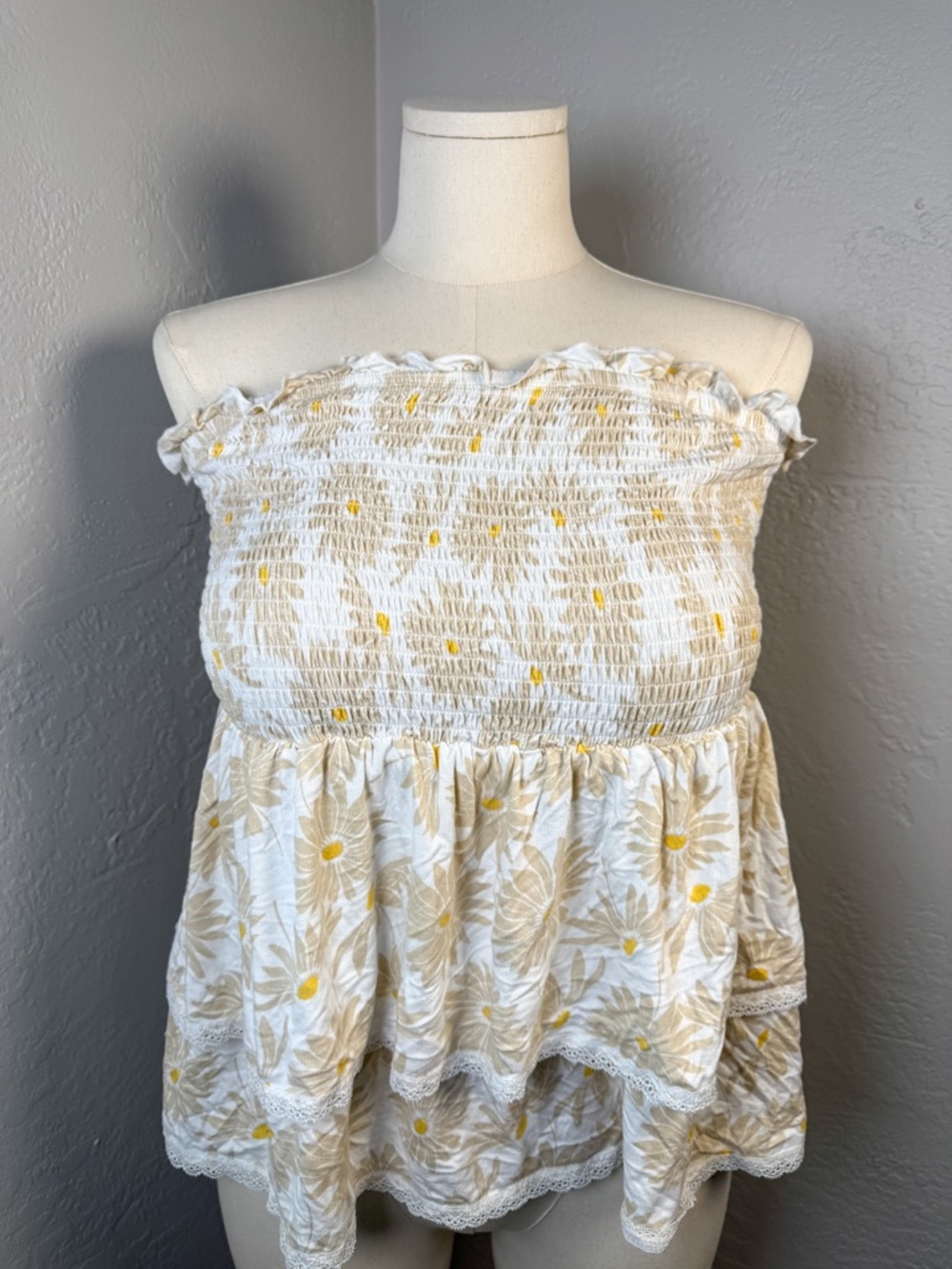 Torrid Yellow Daisy Smocked Tube Top Off Shoulder Ruffle Hem Plus Size 3X